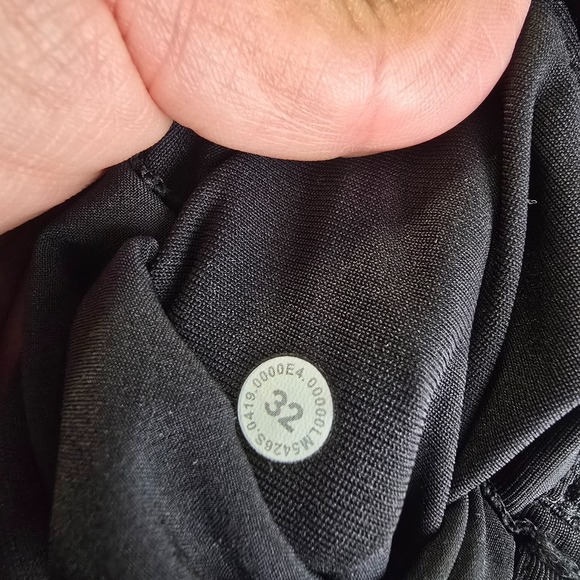 Lululemon ABC Commission Warpstreme Black Stretch Pants Slim Fit Men's Size 32 - Picture 4 of 4